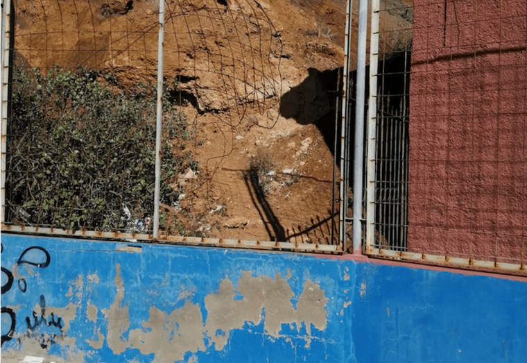 Imagen del vallado de la cancha de Montaña Las Palmas / TA